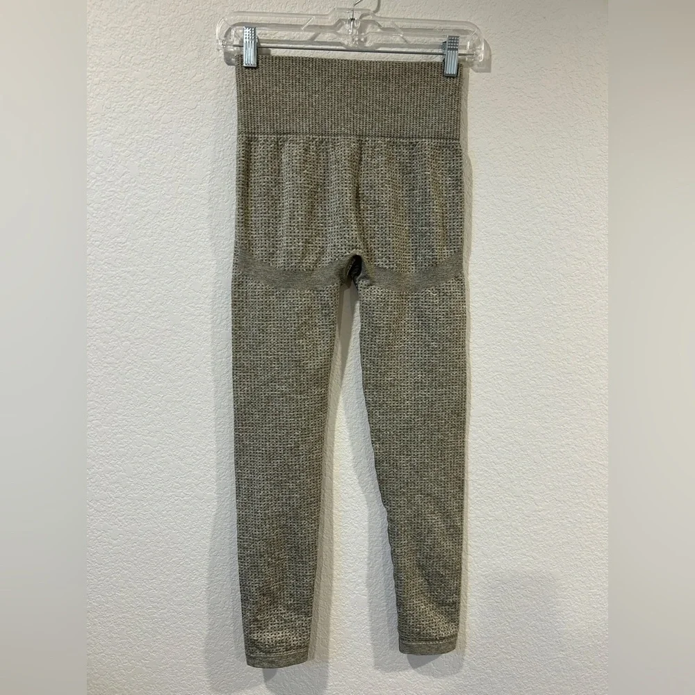 Echt Women’s Green Sensory Seamless Leggings - Small - Picture 8 of 8